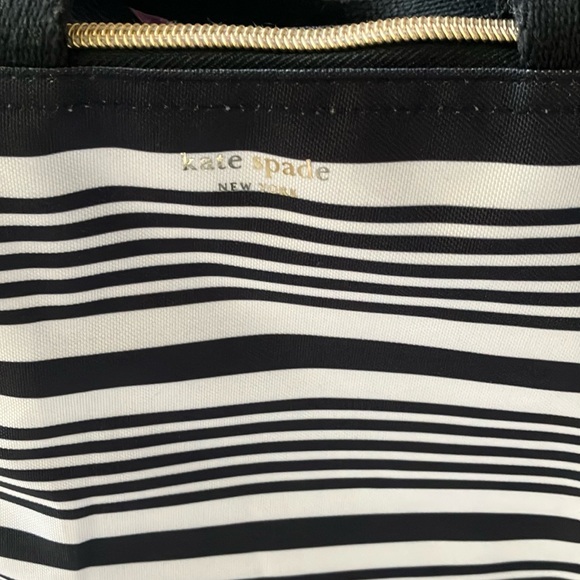 Kate Spade New York Black Stripe Lunch Bag (NWT) - Picture 7 of 16